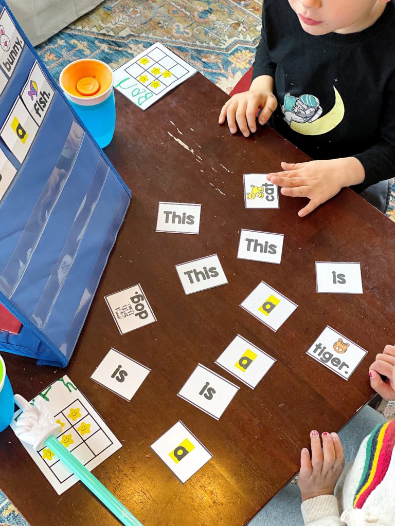 Download this sight word activity that focuses on building sentences using the word "a."